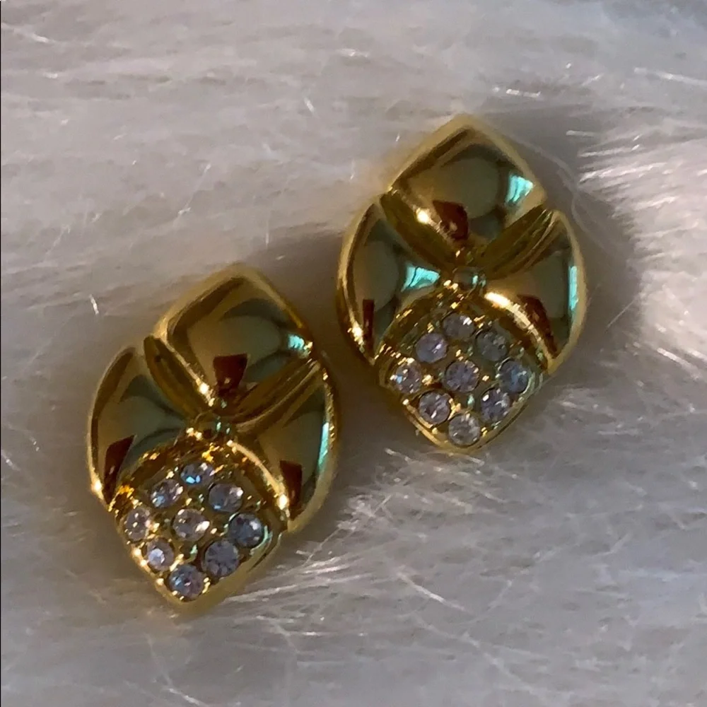 EUC Nolan Miller “Au Courant Crystal Pave” Earrings